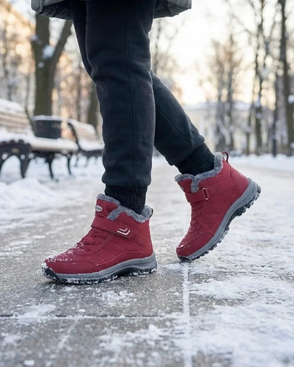 Women’s Plush-Lined Lace-Up Ankle Snow Boots